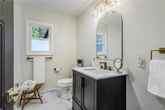 $479,900 | 6545 Fox Road, Marcy, NY 13403