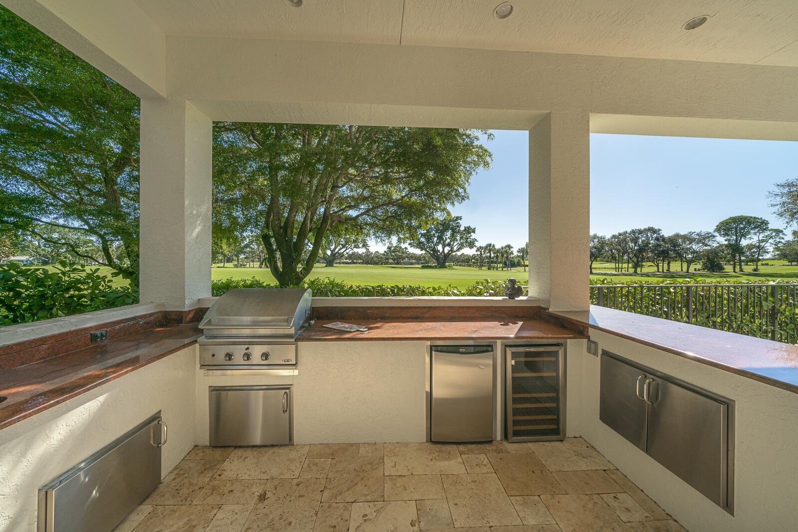 14 Country Road Boynton Beach, FL 33436 - Photo 35 of 46 Summer Kitchen