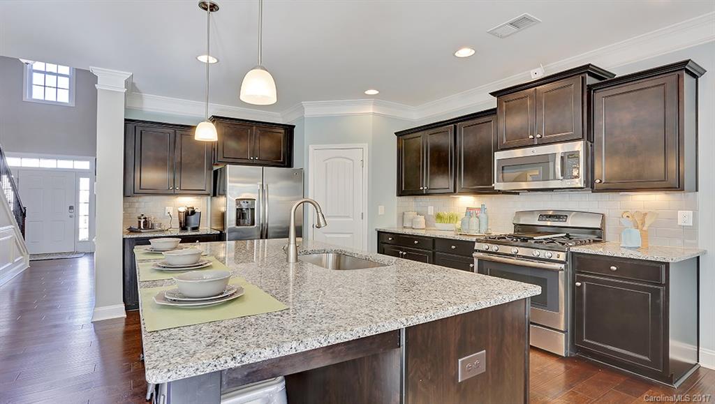 10009 Perth Moor Road Charlotte, NC 28278 - Photo 7 of 24 Gallery Image 7