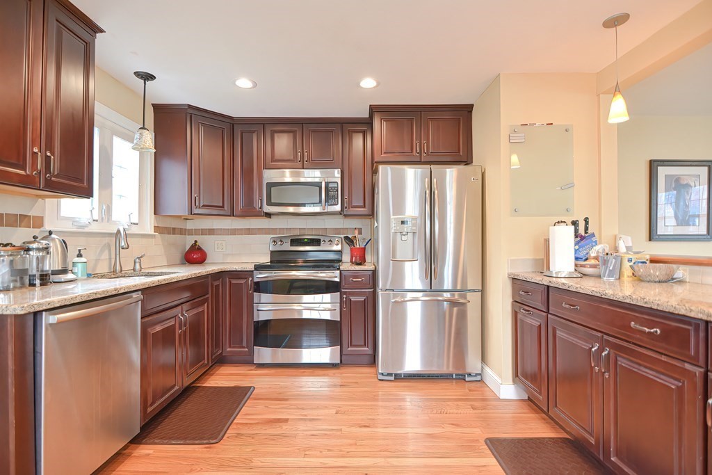 21 Birch Road Natick, MA 01760 - Photo 6 of 42