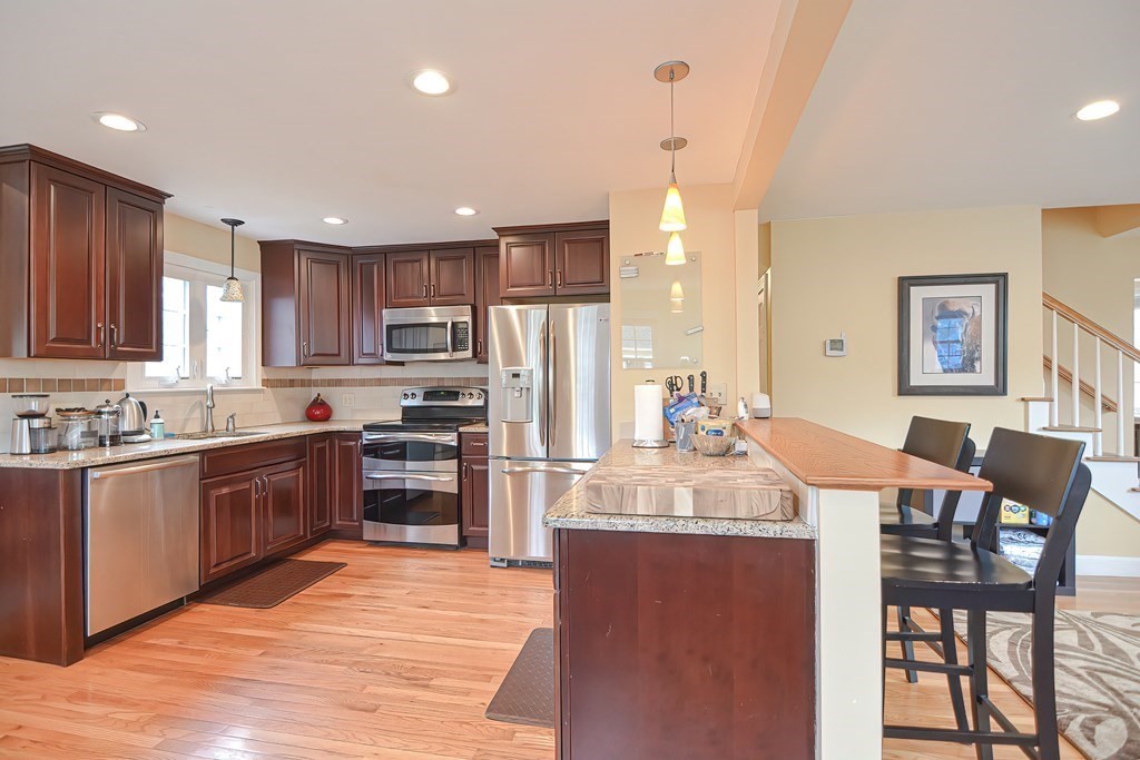 21 Birch Road Natick, MA 01760 - Photo 8 of 42