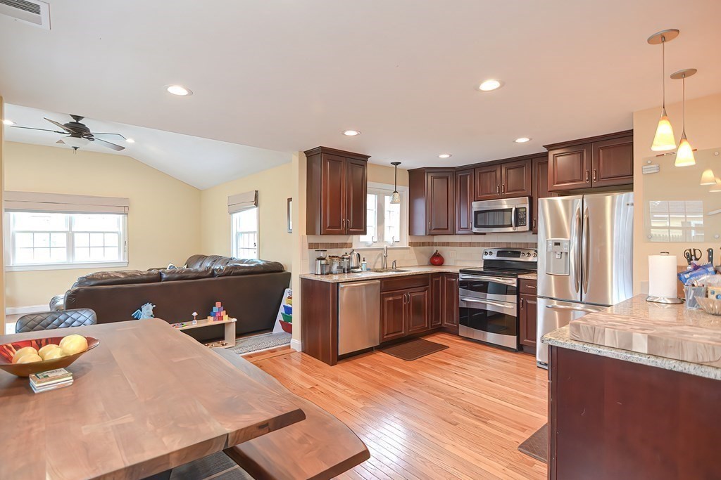 21 Birch Road Natick, MA 01760 - Photo 10 of 42