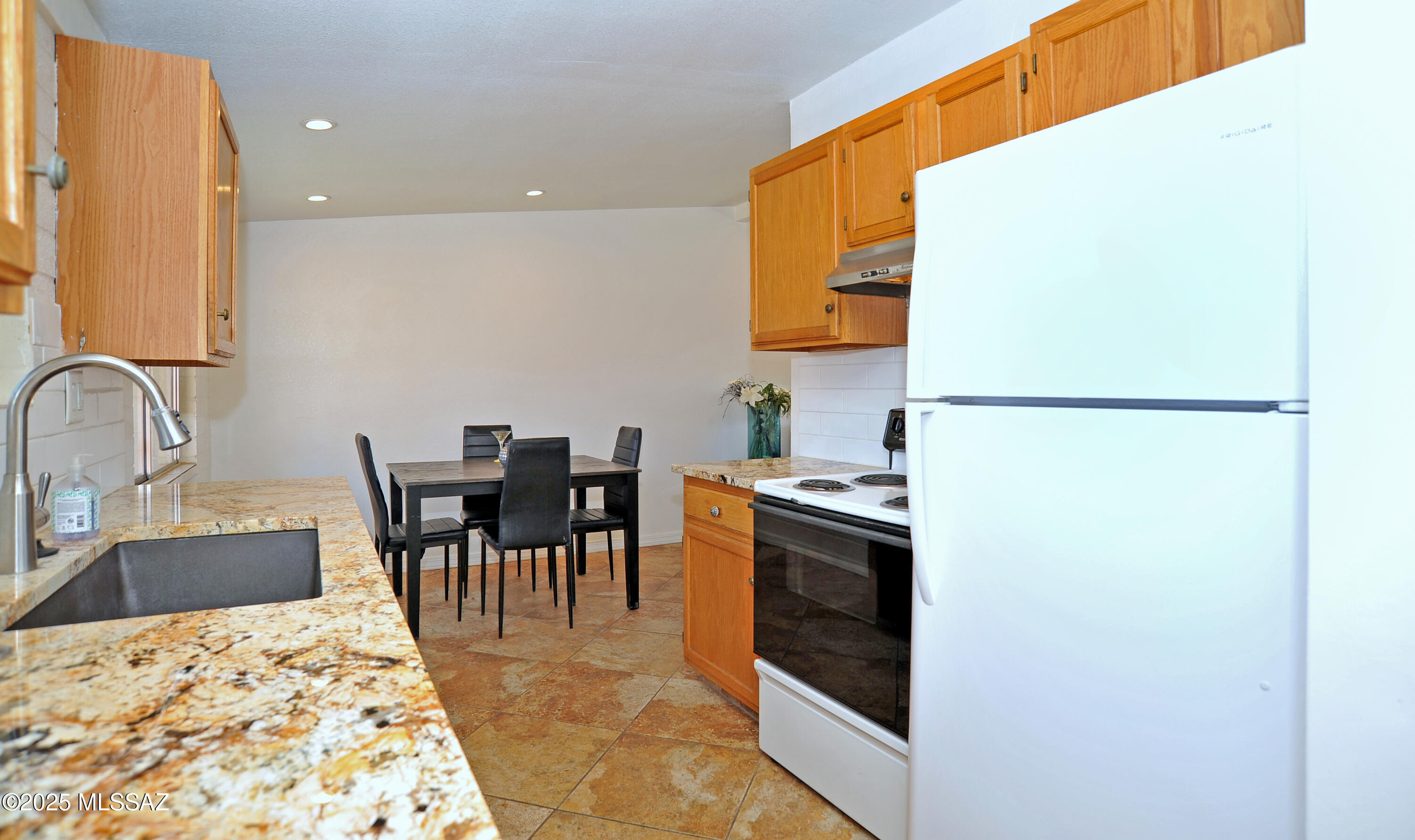 5901 North Oracle Road, Unit 16 Tucson, AZ 85704 - Photo 18 of 27 Gallery Image 18