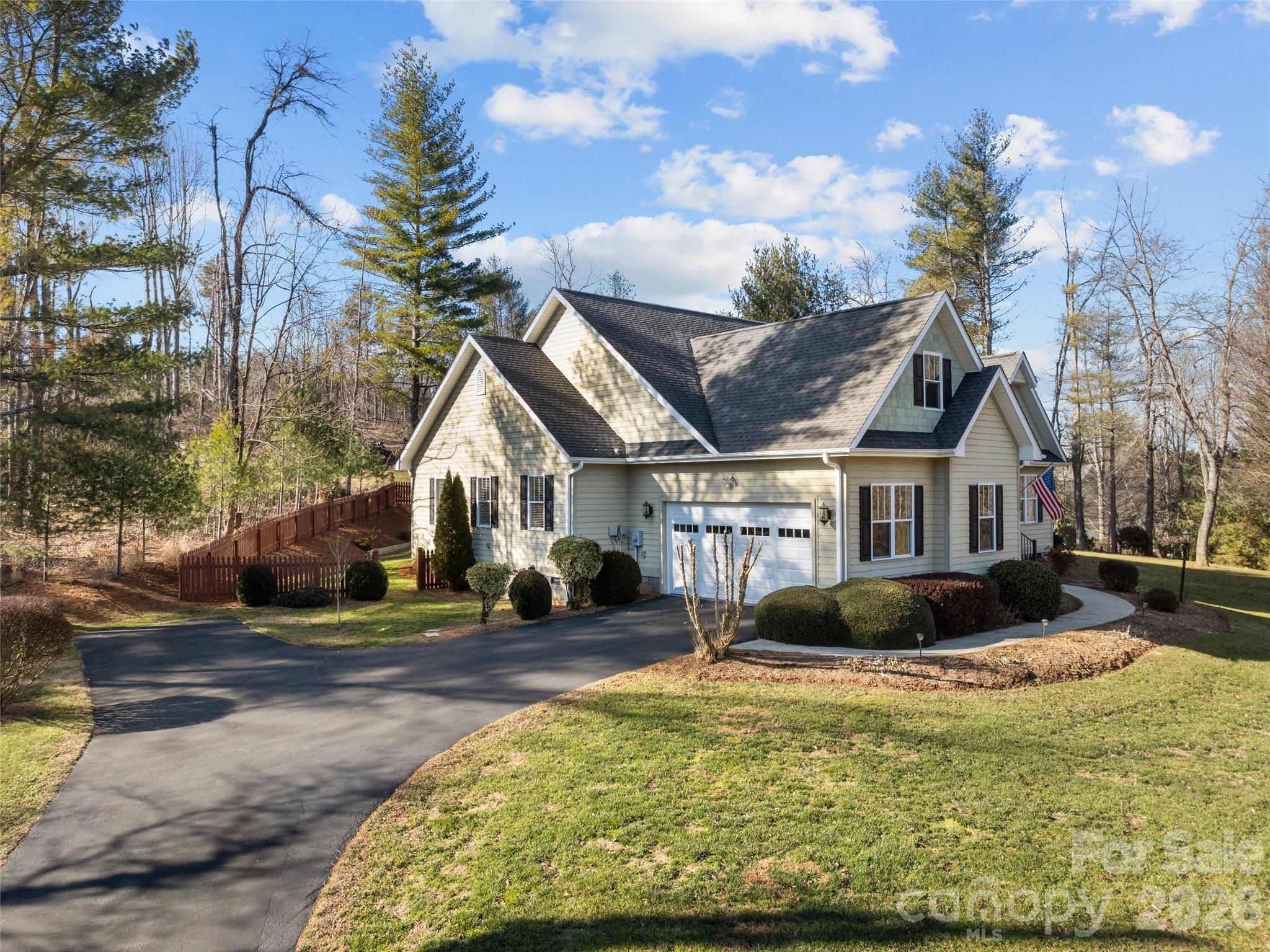 188 Solomon's Cove Road Flat Rock, NC 28731 - Photo 2 of 41
