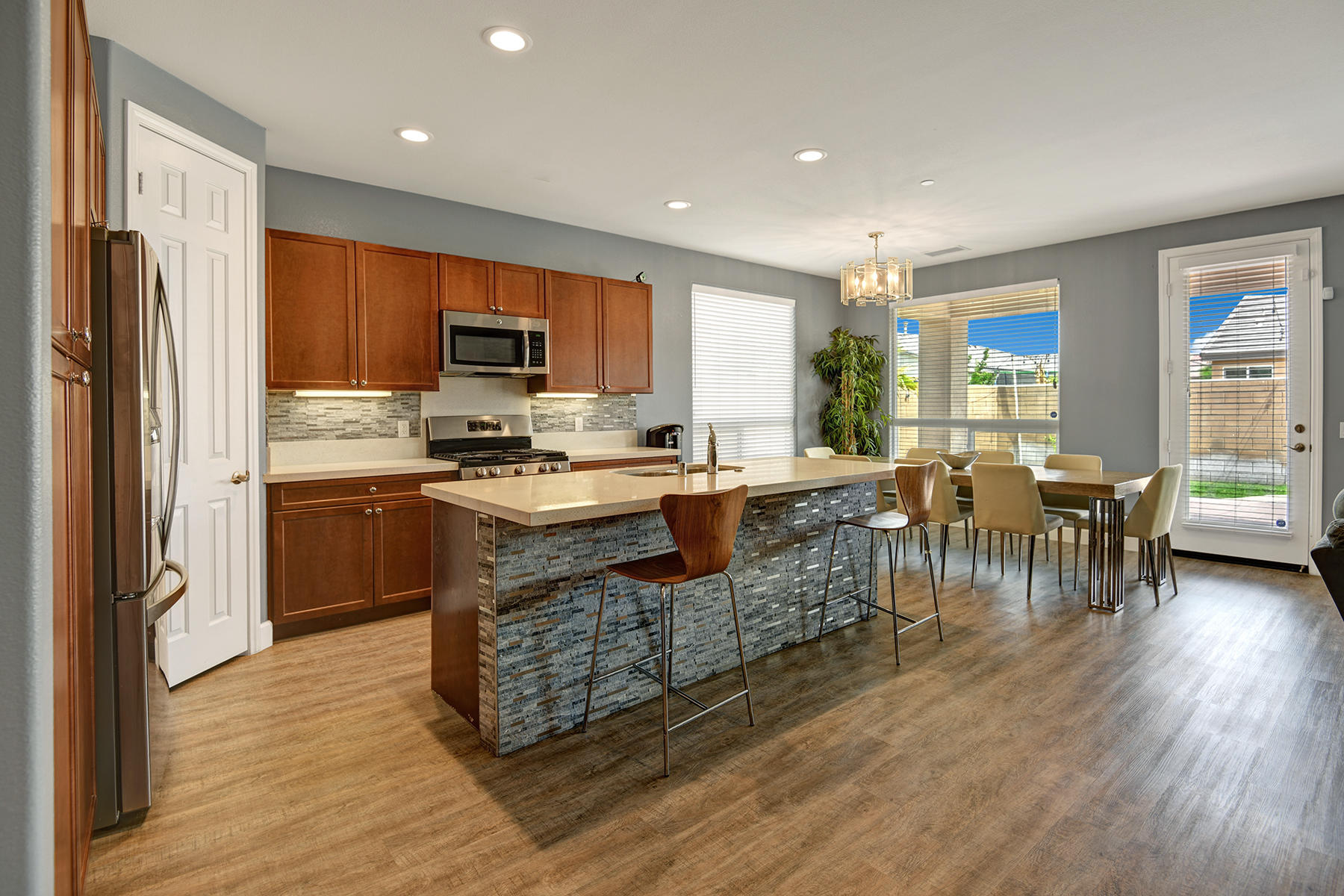 81314 Avenida Romero Indio, CA 92201 - Photo 9 of 30 KITCHEN.jpg mls