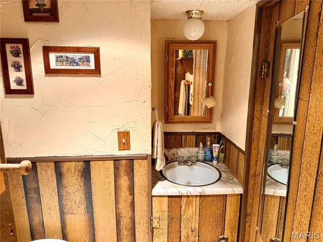 $299,000 | 25667 Booneslick Farm Road, Wright City, MO 63390