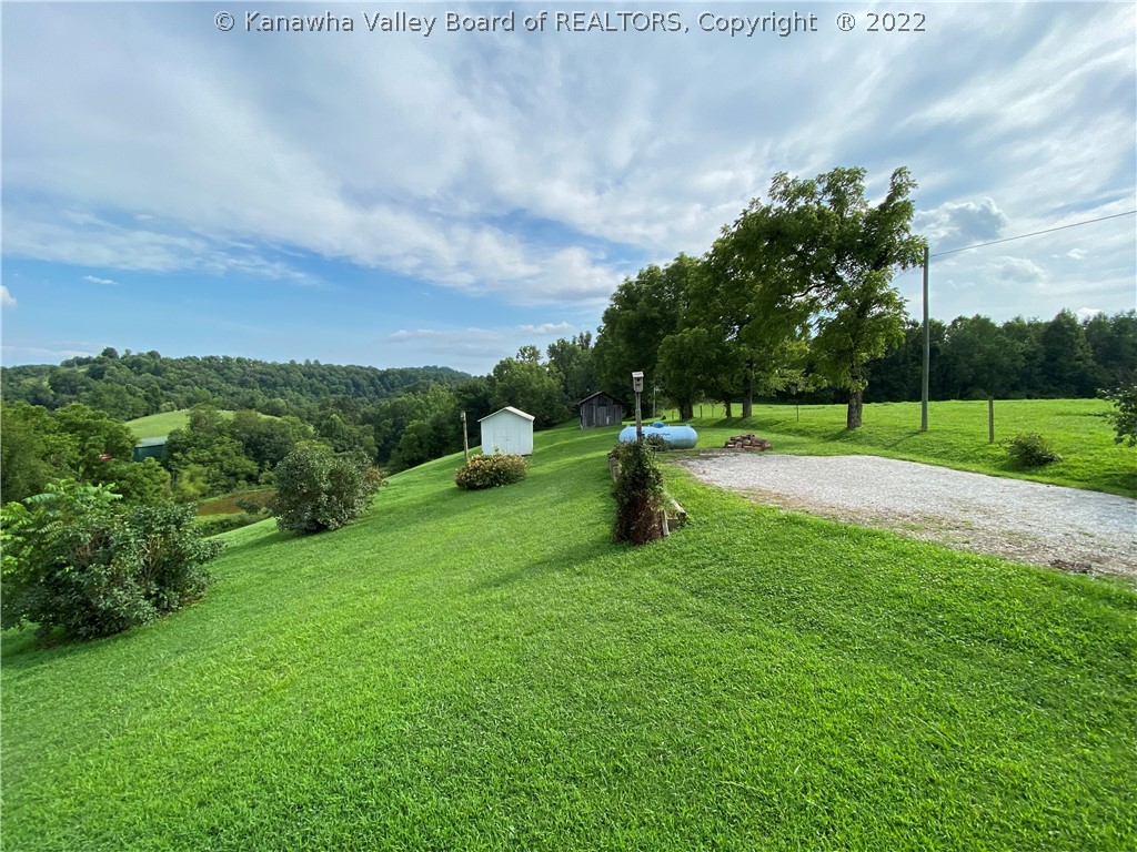 780 Brush Run Road Gay, WV 25244 - Photo 4 of 49 Gallery Image 4