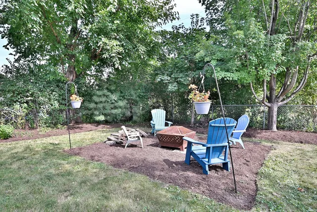 $524,900 | 593 Edgewood Avenue, Elmhurst, IL 60126