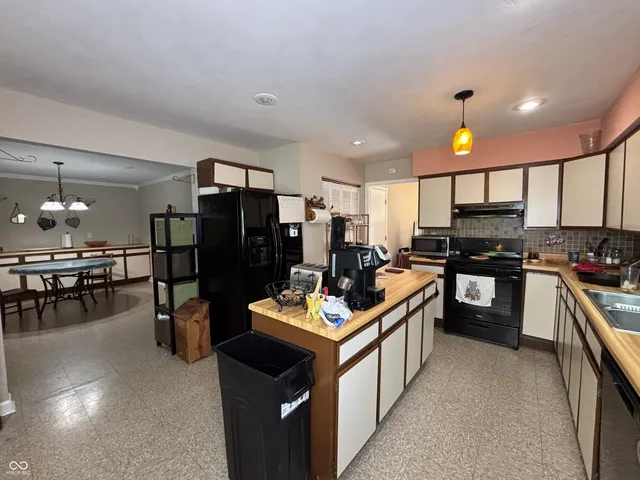 $275,000 | 504 Magnolia Drive, Plainfield, IN 46168