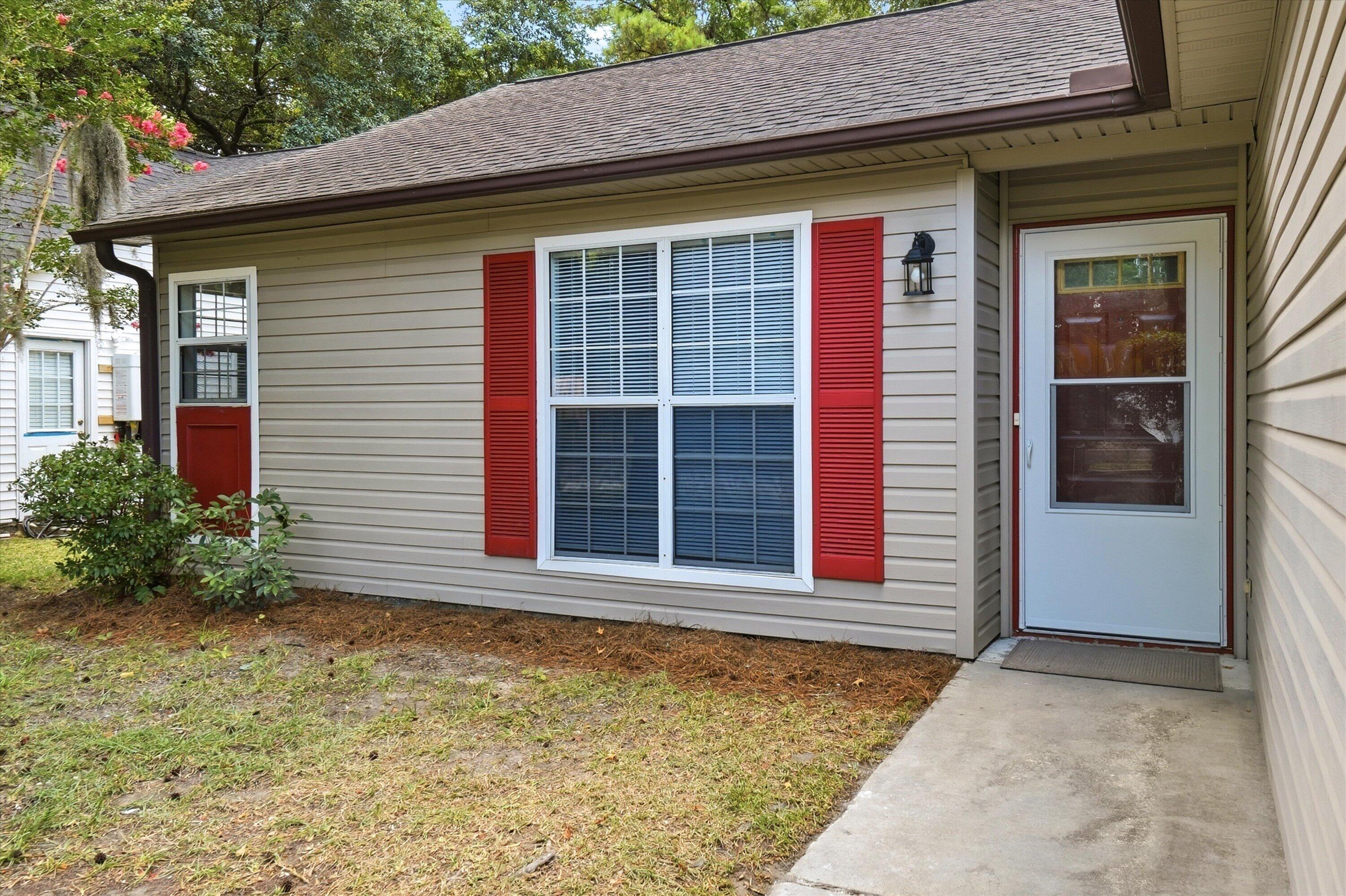 2403 Castlereagh Road Charleston, SC 29414 - Photo 9 of 35 04-001_DSC01454_1
