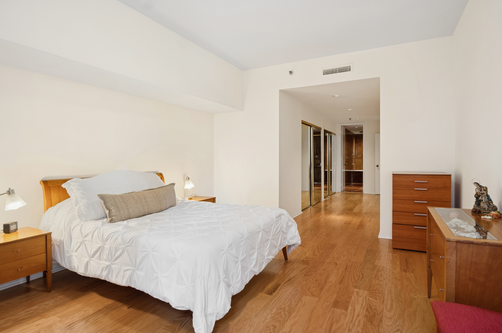 680 North Lake Shore Drive, Unit 1219 Chicago, IL 60611 - Photo 19 of 24