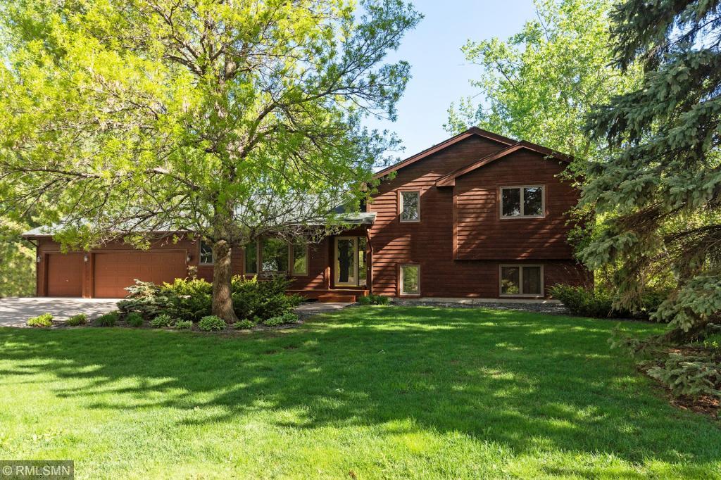 1277 Otter Ridge Road St. Paul, MN 55110 - Photo 1 of 38 Gallery Image 1