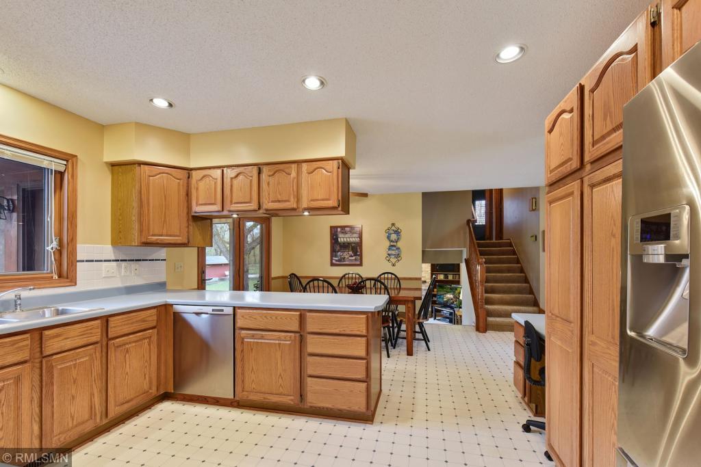 1277 Otter Ridge Road St. Paul, MN 55110 - Photo 11 of 38 Gallery Image 11