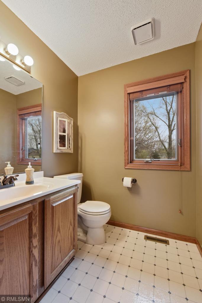 1277 Otter Ridge Road St. Paul, MN 55110 - Photo 16 of 38 Gallery Image 16