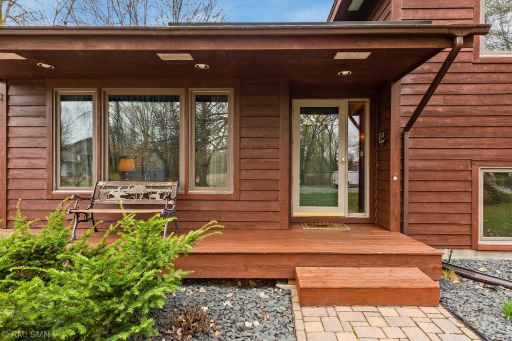 1277 Otter Ridge Road St. Paul, MN 55110 - Photo 4 of 38 Gallery Image 4