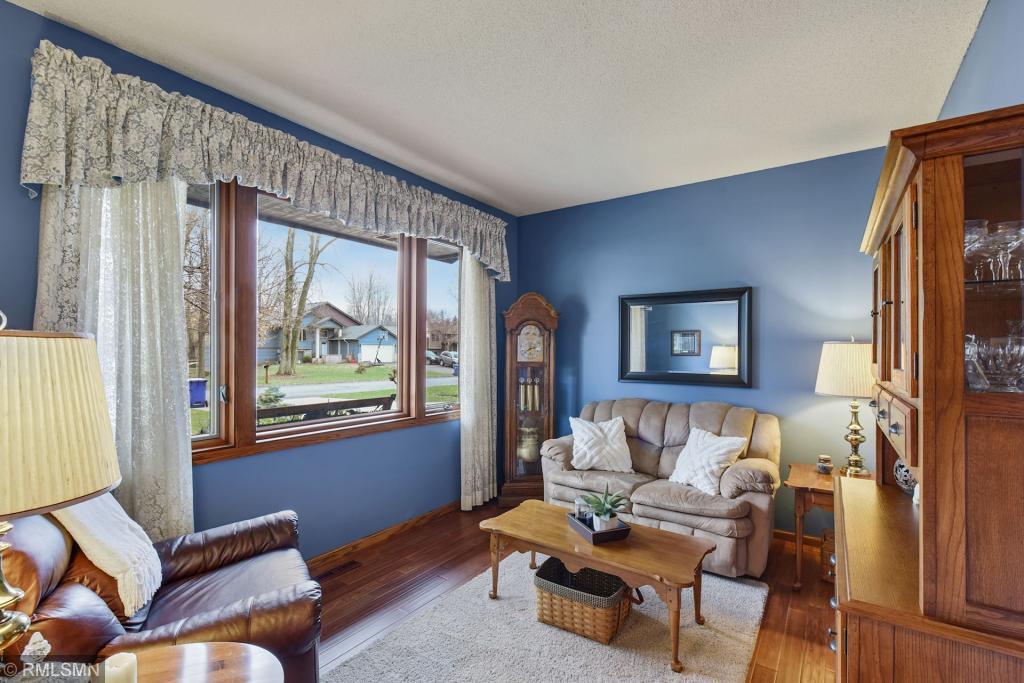1277 Otter Ridge Road St. Paul, MN 55110 - Photo 7 of 38 Gallery Image 7