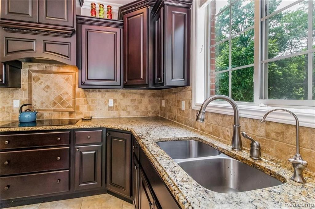 4906 Stonehenge Drive Rochester, MI 48306 - Photo 17 of 53
