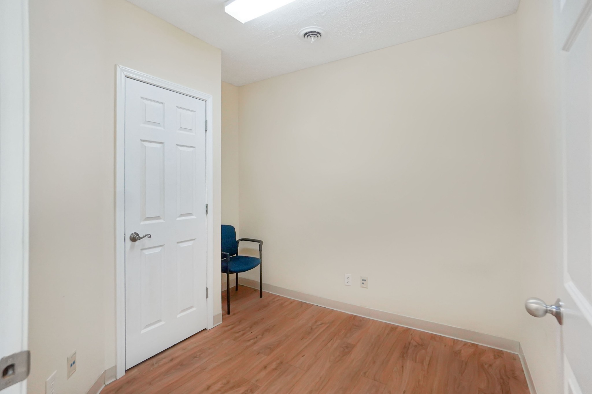 1225 Spring Street Dover, TN 37058 - Photo 16 of 47 wooden floor in an empty room