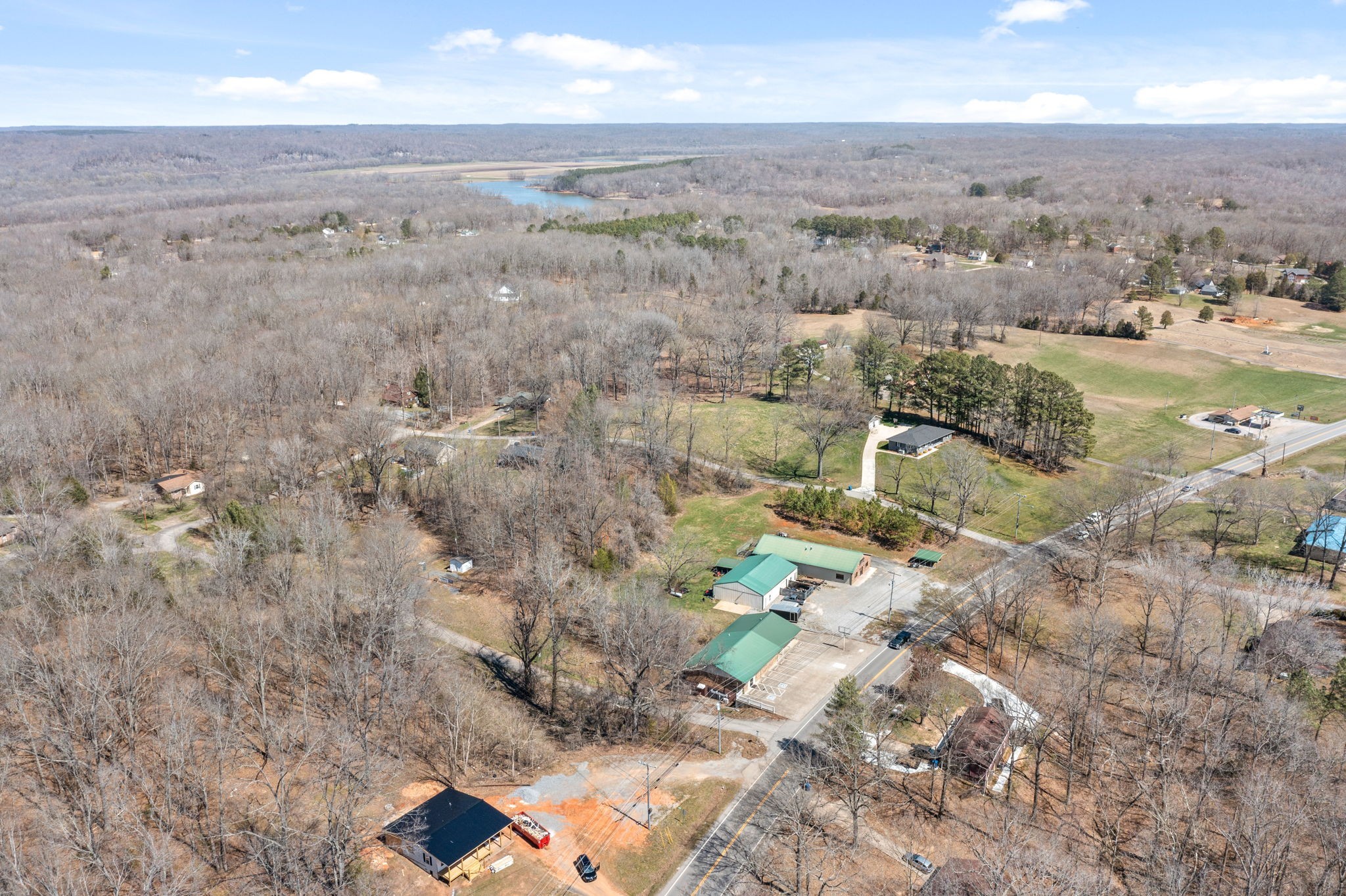 1225 Spring Street Dover, TN 37058 - Photo 44 of 47 an aerial view of house with yard and mountain view in back