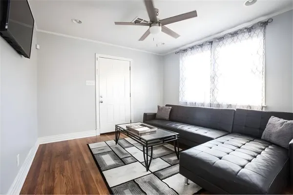 $1,275 | 4323 Touro Street, New Orleans, LA 70122