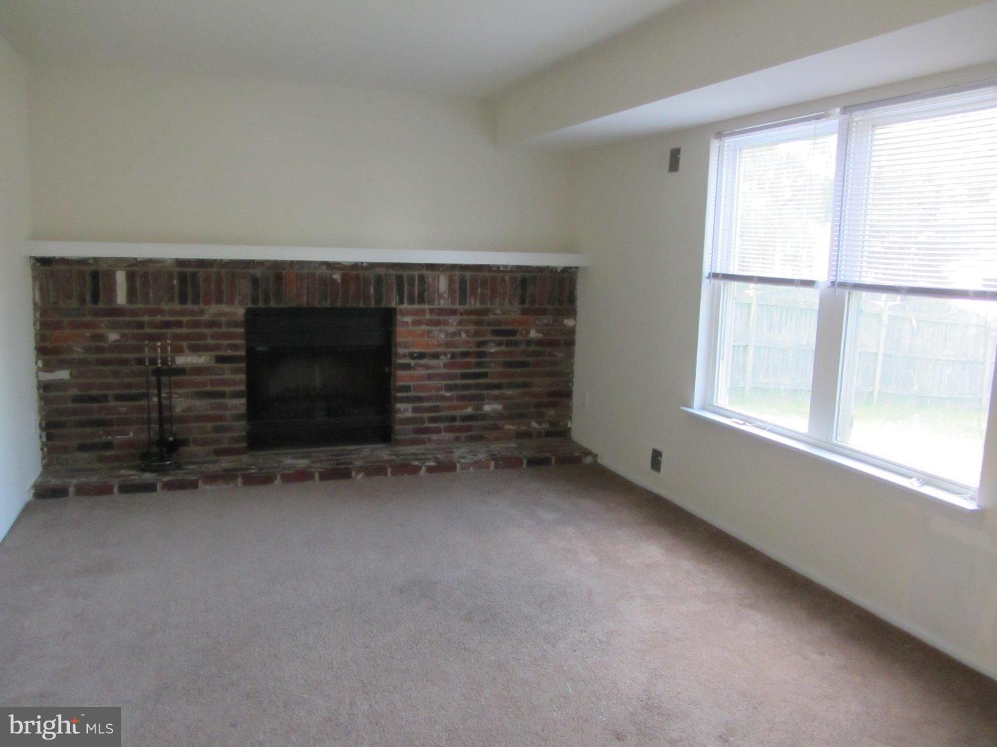 23 Uranus Road Sewell, NJ 08080 - Photo 4 of 19 Family Room