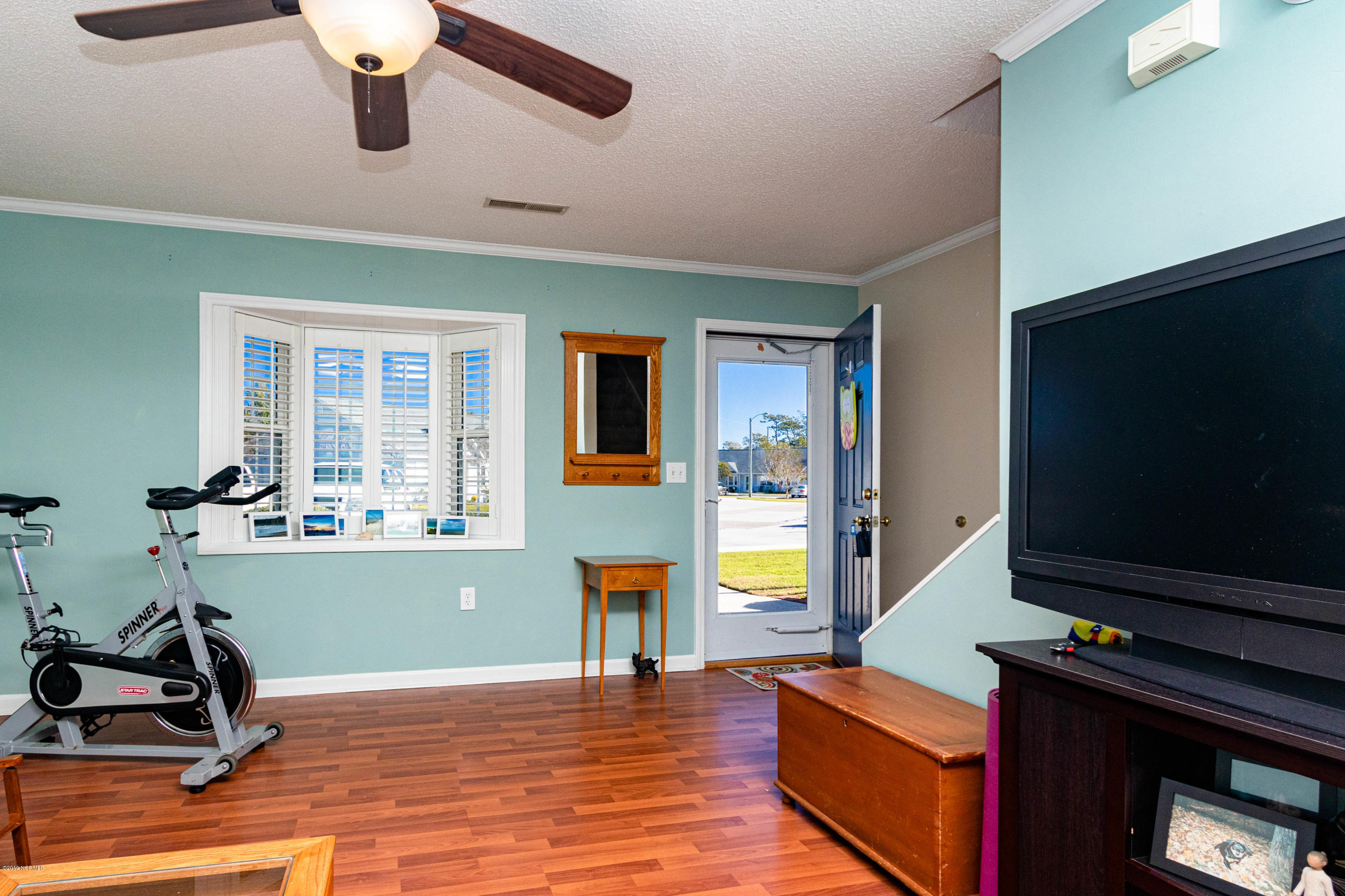 303 Barbour Road, Unit 903 Morehead City, NC 28557 - Photo 12 of 27 903-courtyard-web-12