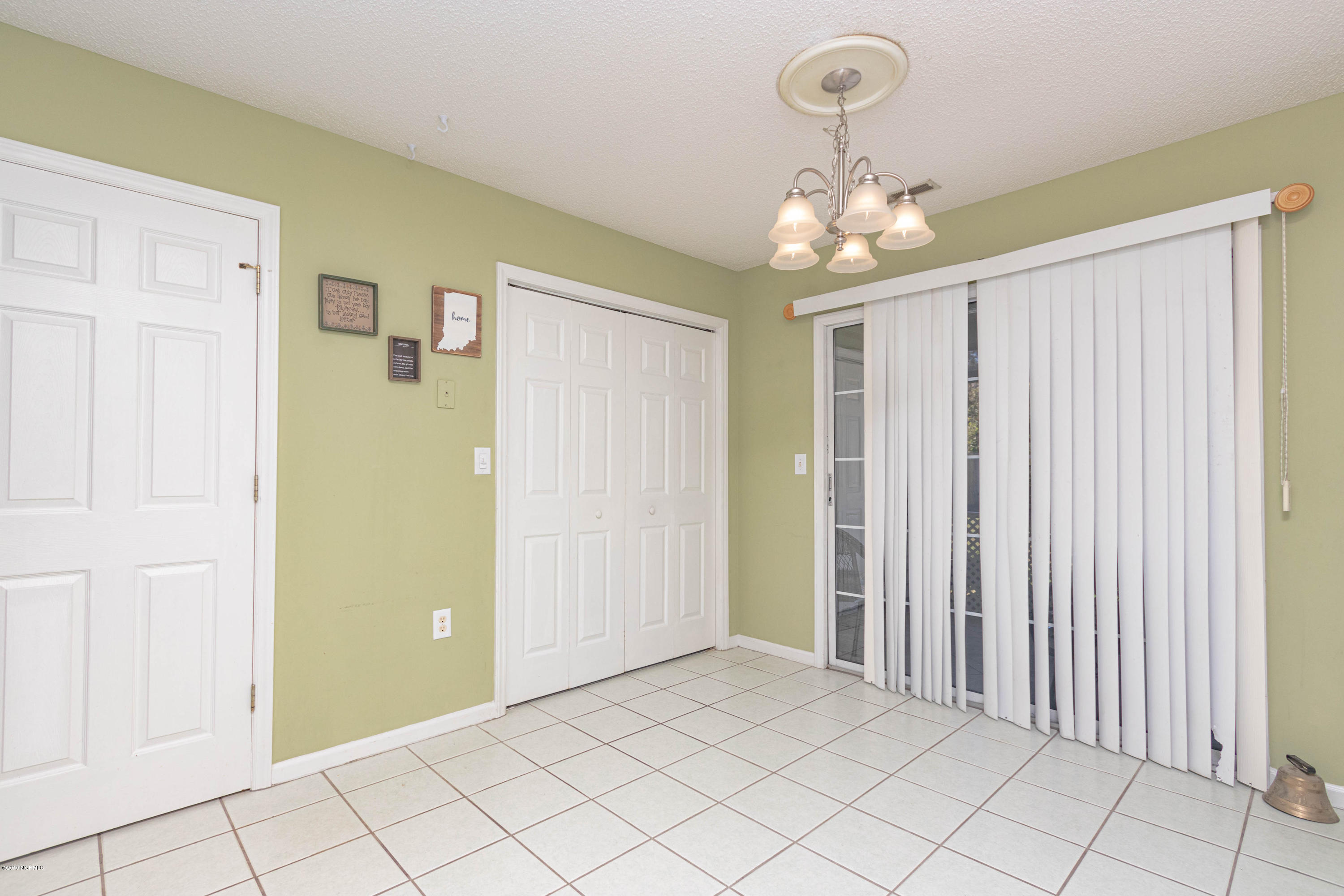 303 Barbour Road, Unit 903 Morehead City, NC 28557 - Photo 16 of 27 903-courtyard-web-16