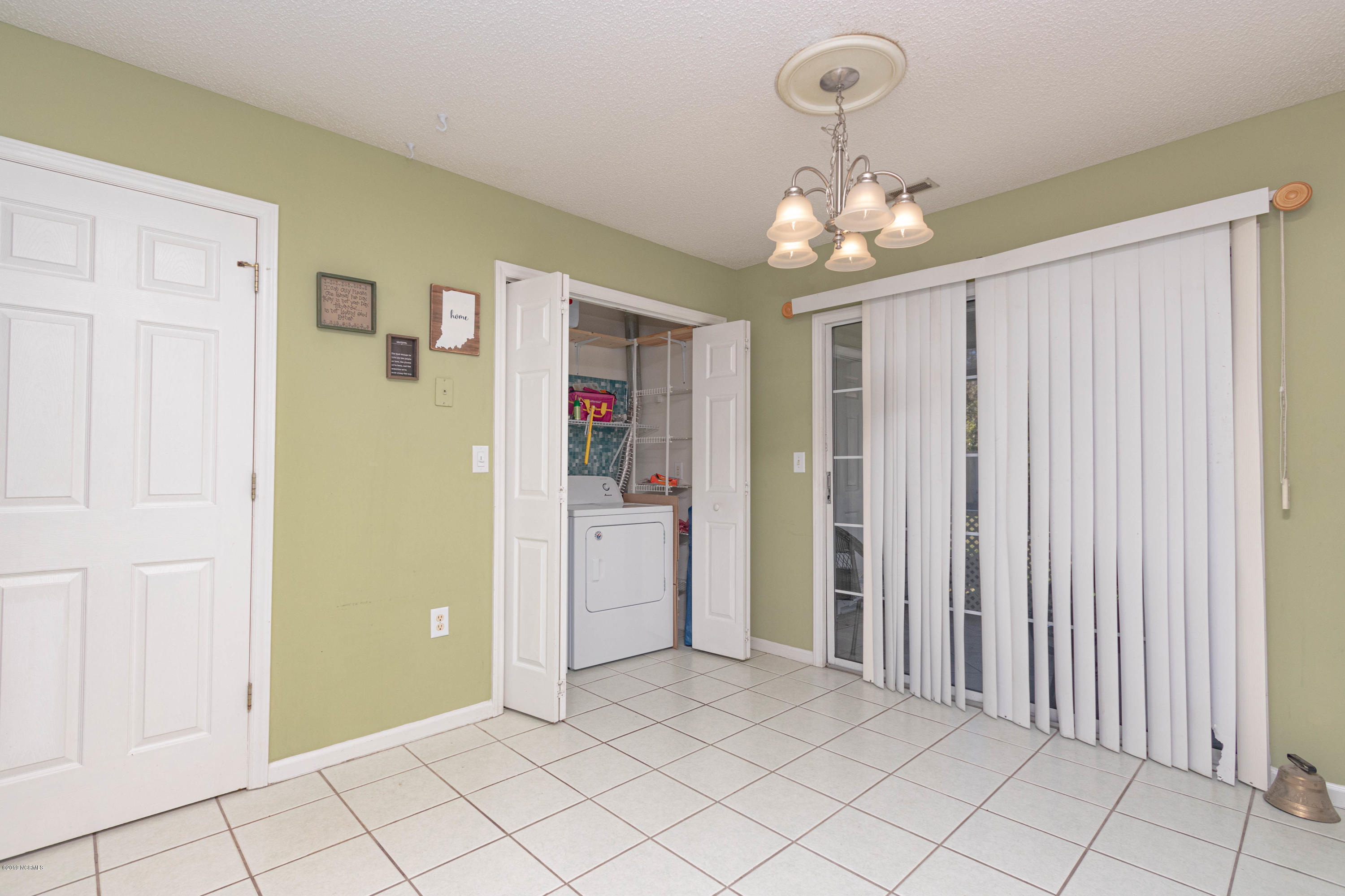 303 Barbour Road, Unit 903 Morehead City, NC 28557 - Photo 17 of 27 903-courtyard-web-17