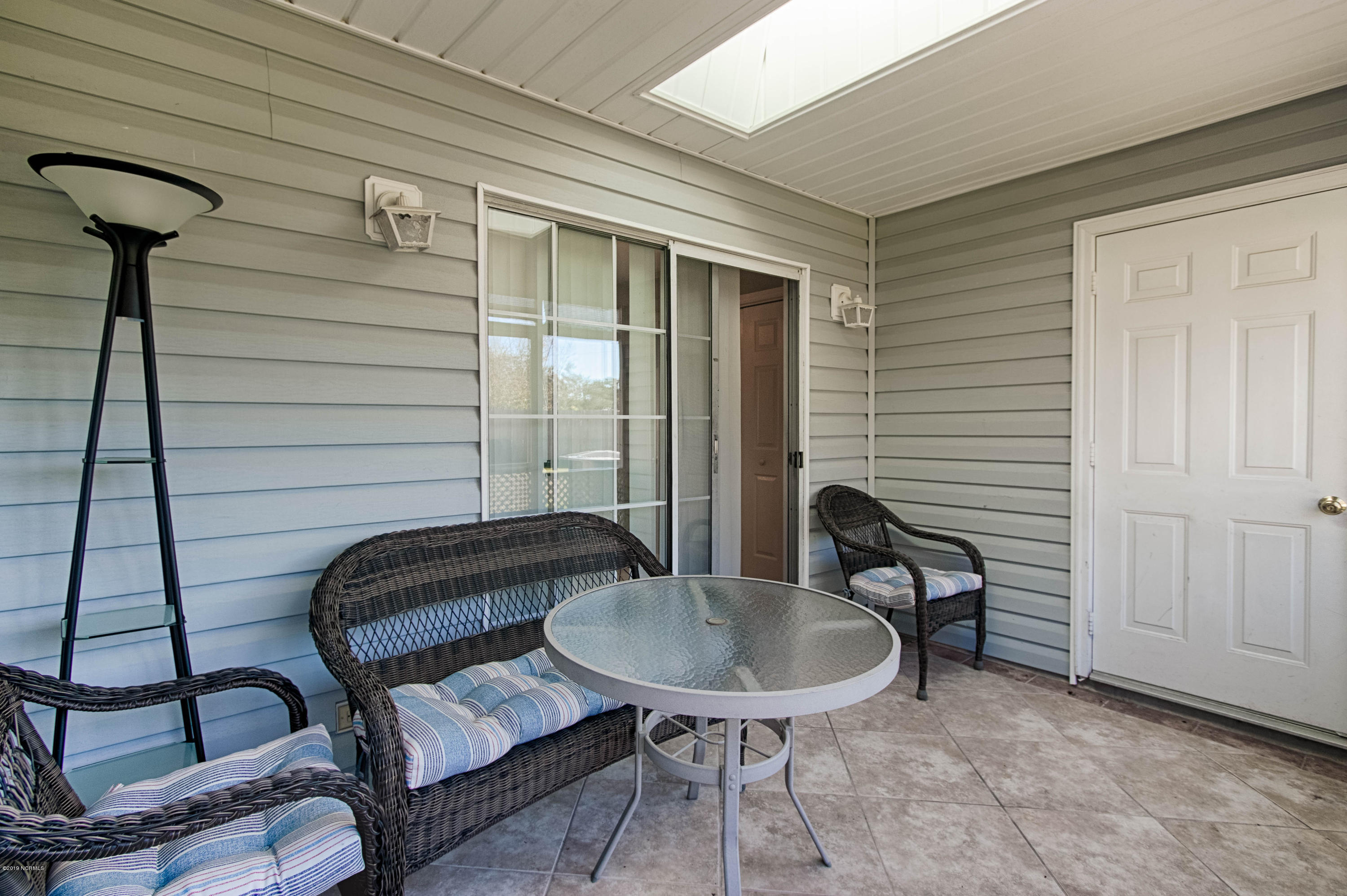 903-courtyard-web-4