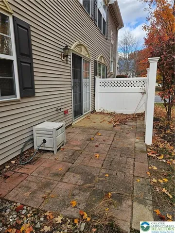 $2,400 | 1876 Mansfield Street, Hellertown, PA 18055