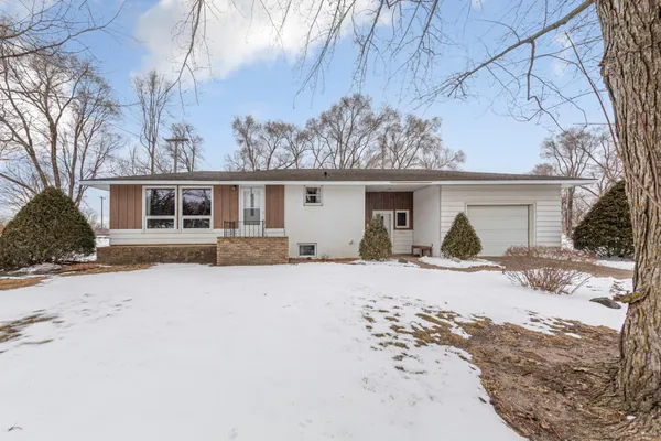 $219,900 | 730 9th Street Northwest, Faribault, MN 55021