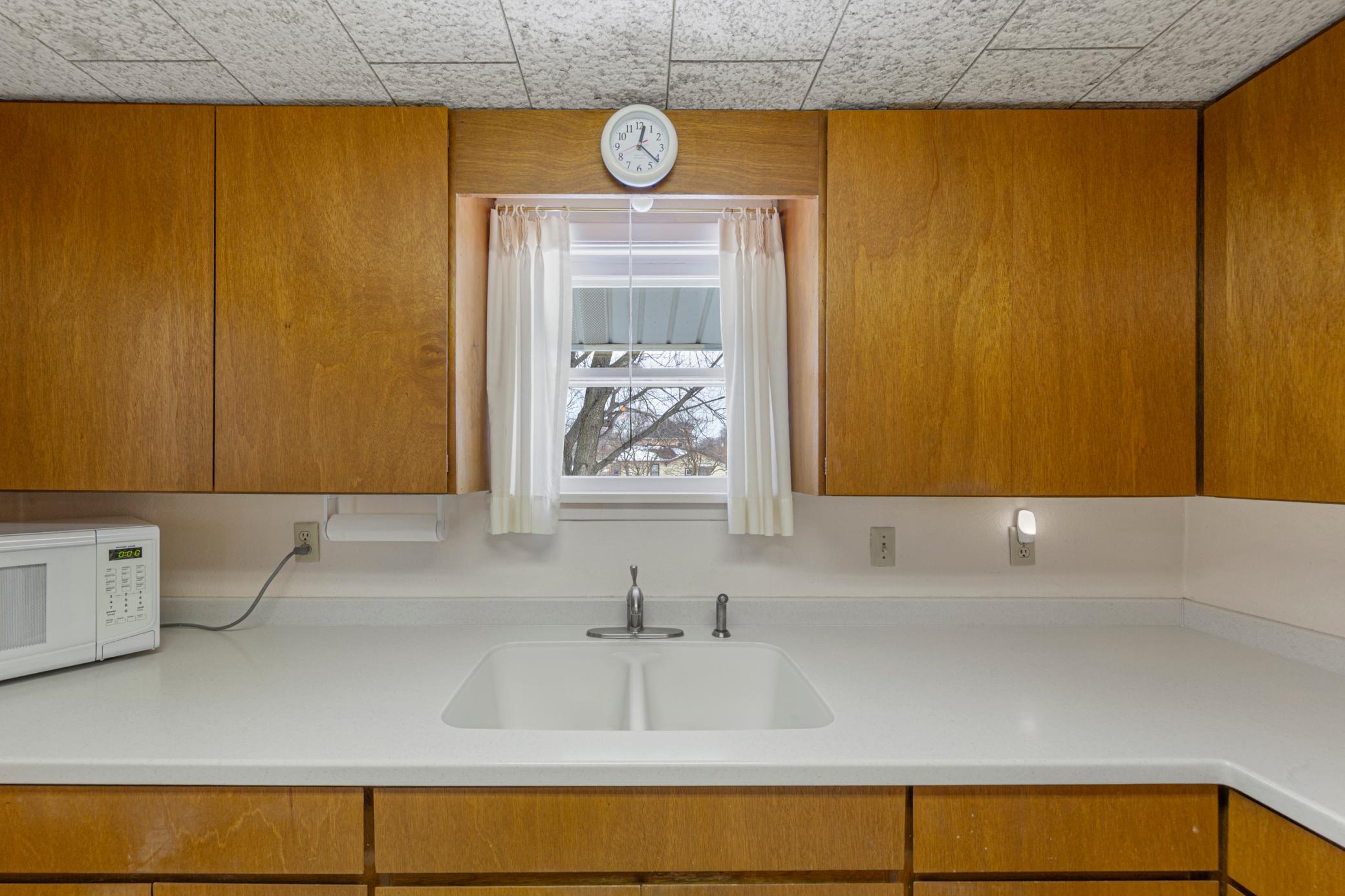 730 9th Street Northwest Faribault, MN 55021 - Photo 10 of 18