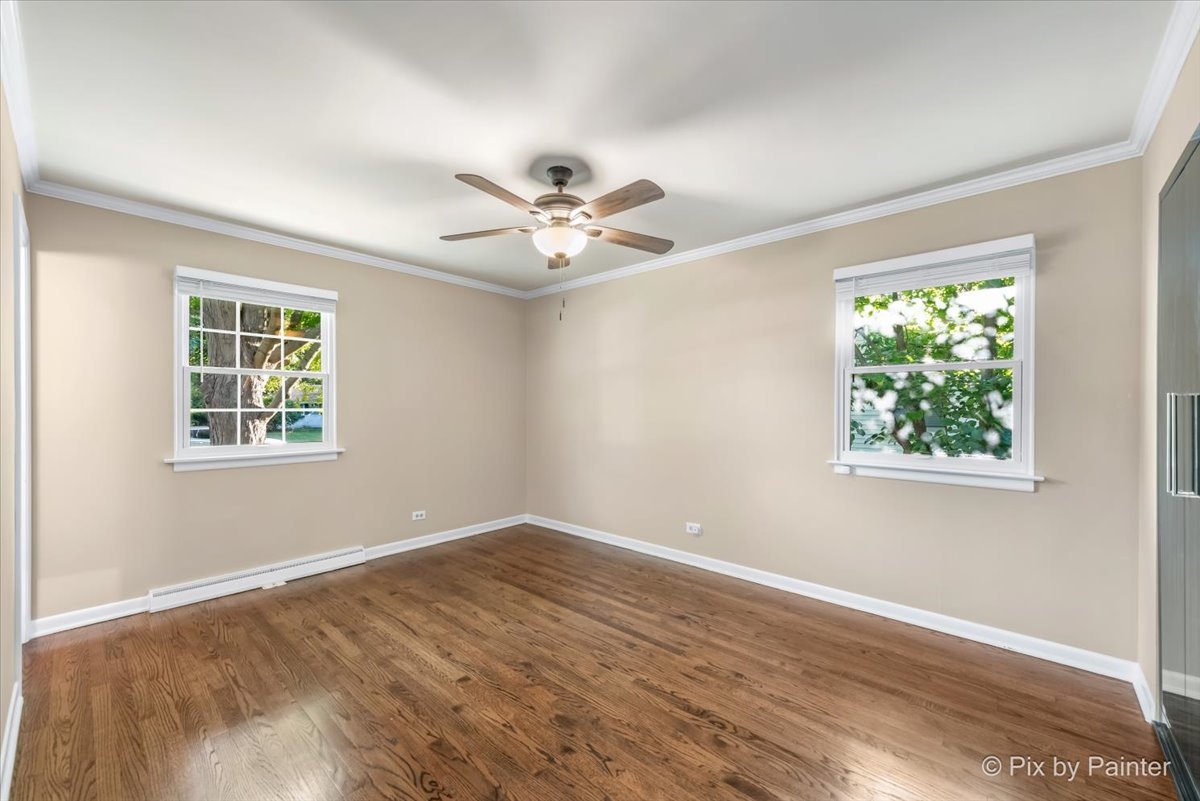 838 East Harriet Lane Barrington, IL 60010 - Photo 21 of 33 a view of a room with a window