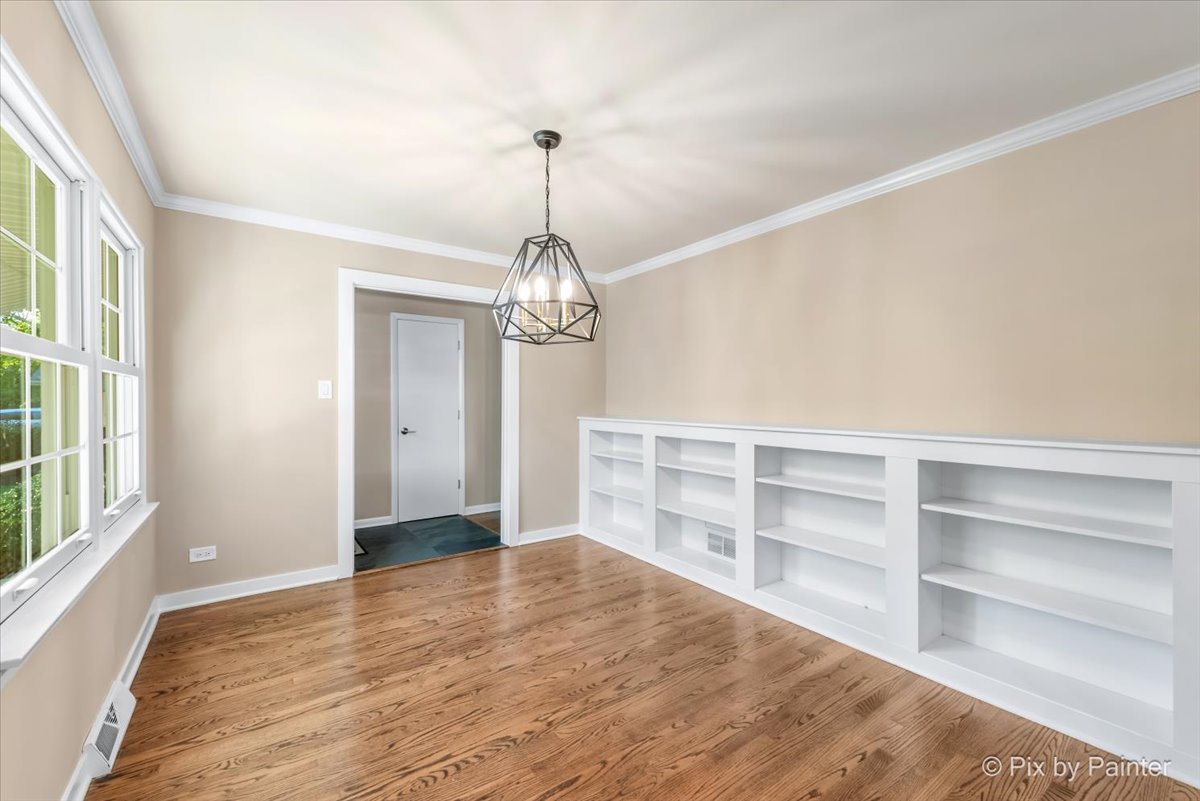 838 East Harriet Lane Barrington, IL 60010 - Photo 7 of 33 a view of a room with wooden floor and floors