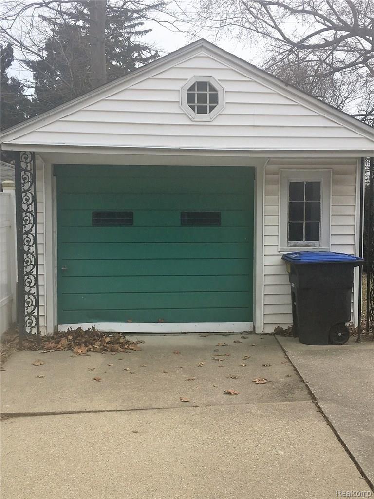 14558 Greenview Road Detroit, MI 48223 - Photo 9 of 10 IMG_0683.JPG