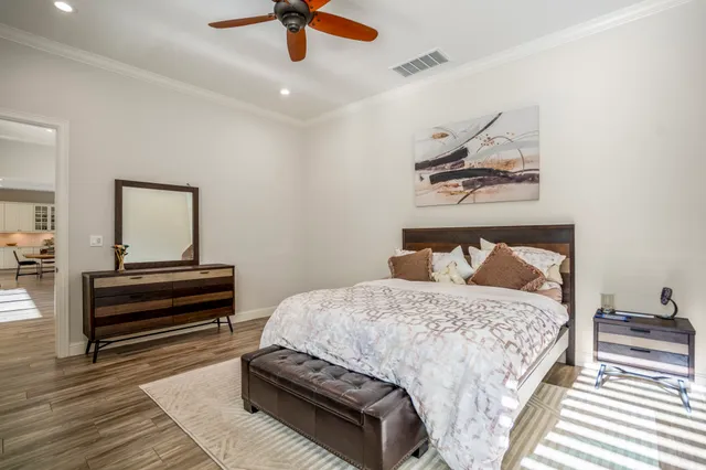 $879,999 | 25202 Wilkes Park Road, Tomball, TX 77375