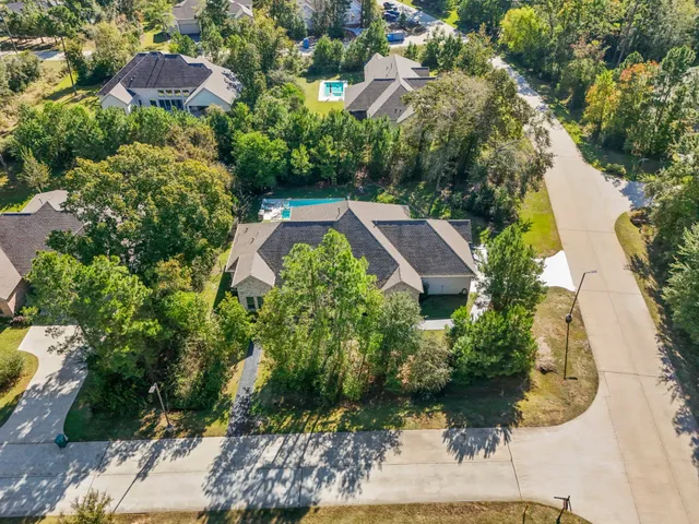 $879,999 | 25202 Wilkes Park Road, Tomball, TX 77375