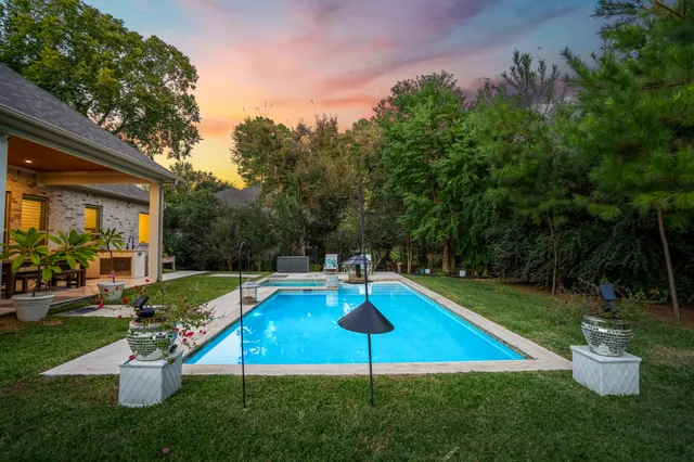 $879,999 | 25202 Wilkes Park Road, Tomball, TX 77375