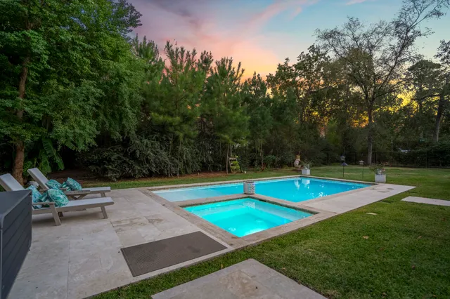 $879,999 | 25202 Wilkes Park Road, Tomball, TX 77375