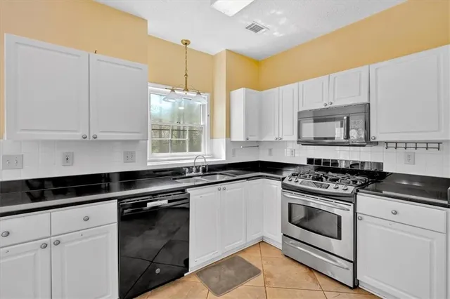 $2,400 | 3525 Sir Johns Court Northwest, Kennesaw, GA 30152