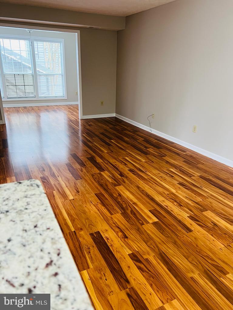 9965 Oakton Terrace Road, Unit 9965 Oakton, VA 22124 - Photo 15 of 30