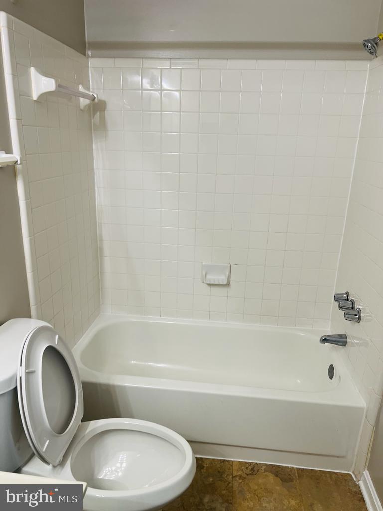9965 Oakton Terrace Road, Unit 9965 Oakton, VA 22124 - Photo 25 of 30