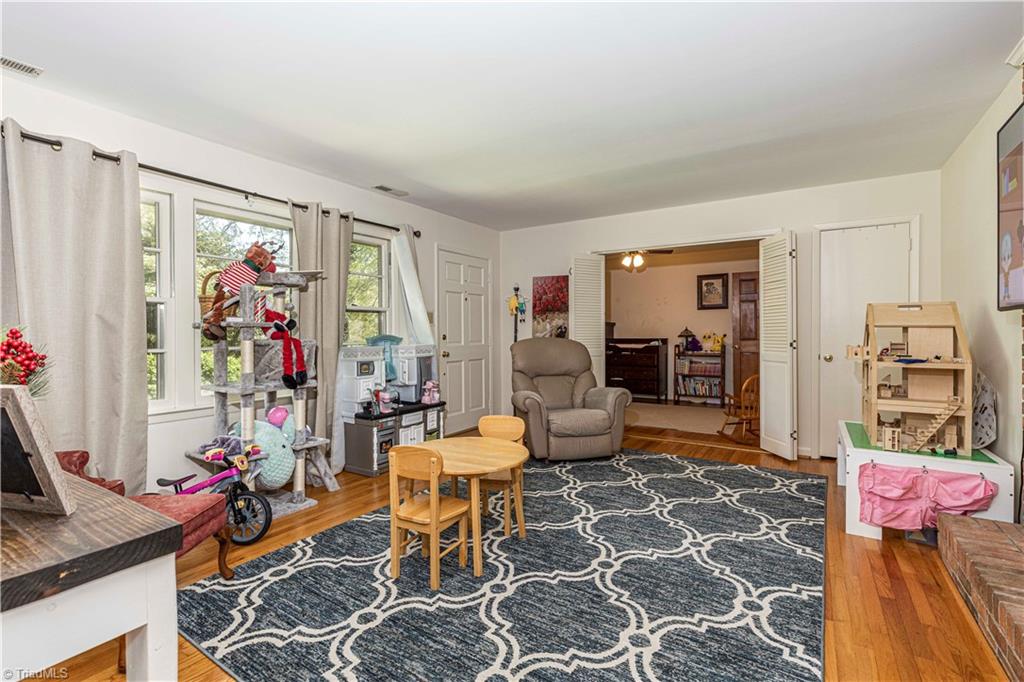 6004 Dehaven Road Pleasant Garden, NC 27313 - Photo 8 of 22 Gallery Image 8