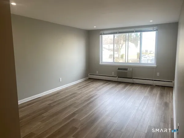 $2,295 | 97 South Main Street, Unit 112, West Hartford, CT 06107