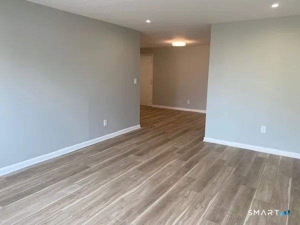 $2,295 | 97 South Main Street, Unit 112, West Hartford, CT 06107