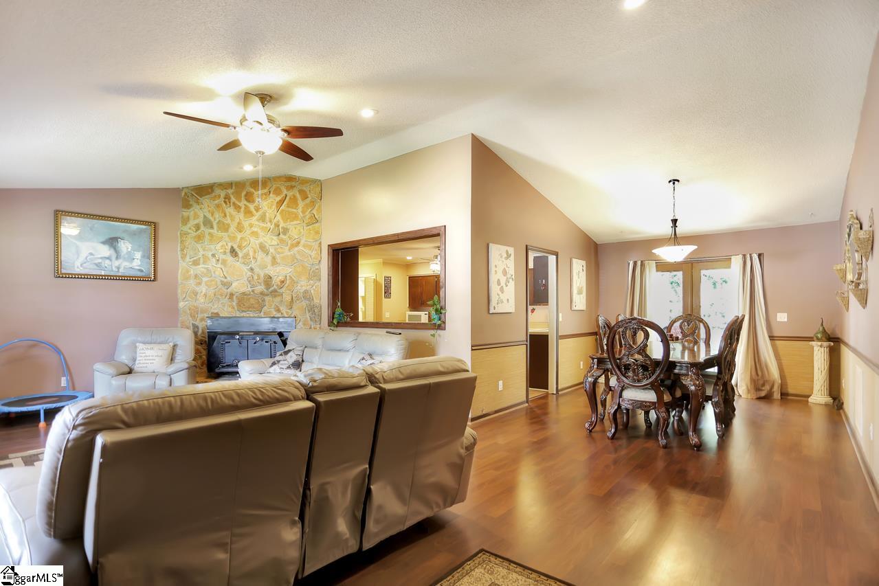 906 Devenger Road Greer, SC 29650 - Photo 7 of 26 Gallery Image 7