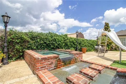 $695,000 | 1869 2nd Street, Lutcher, LA 70071