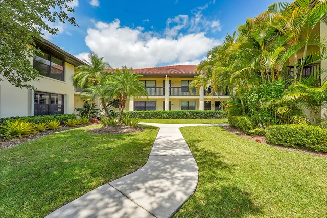 $229,900 | 361 Southwest South River Drive, Unit 103, Stuart, FL 34997