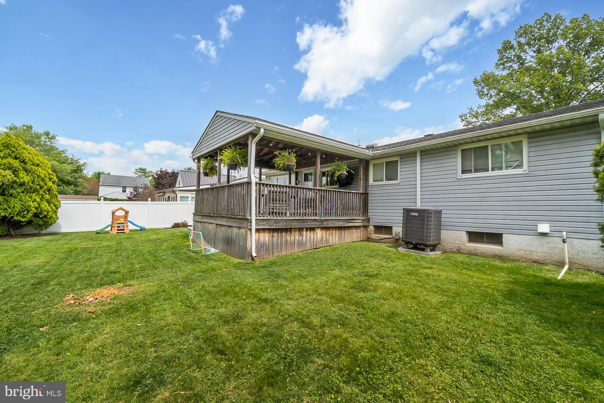 856 Roger Road Warminster, PA 18974 - Photo 53 of 55 Rear exterior