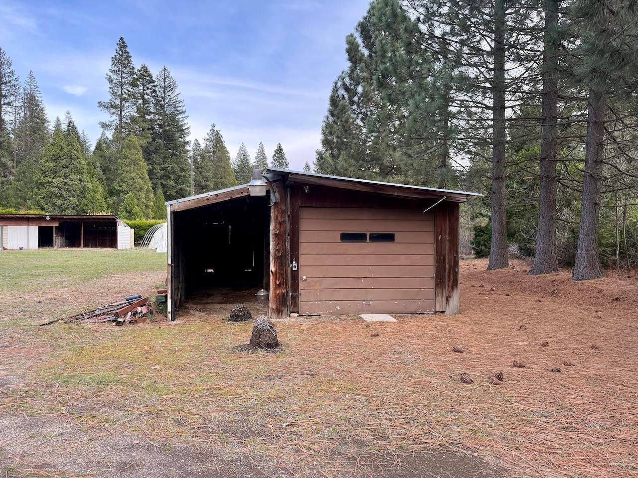 1400 Davis Place Road Mount Shasta, CA 96067 - Photo 35 of 38 Gallery Image 35